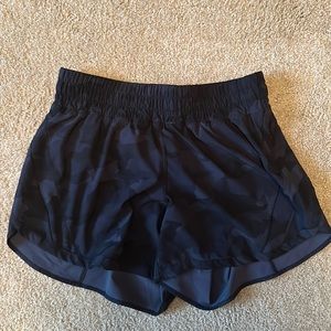 Lululemon shorts 5in
